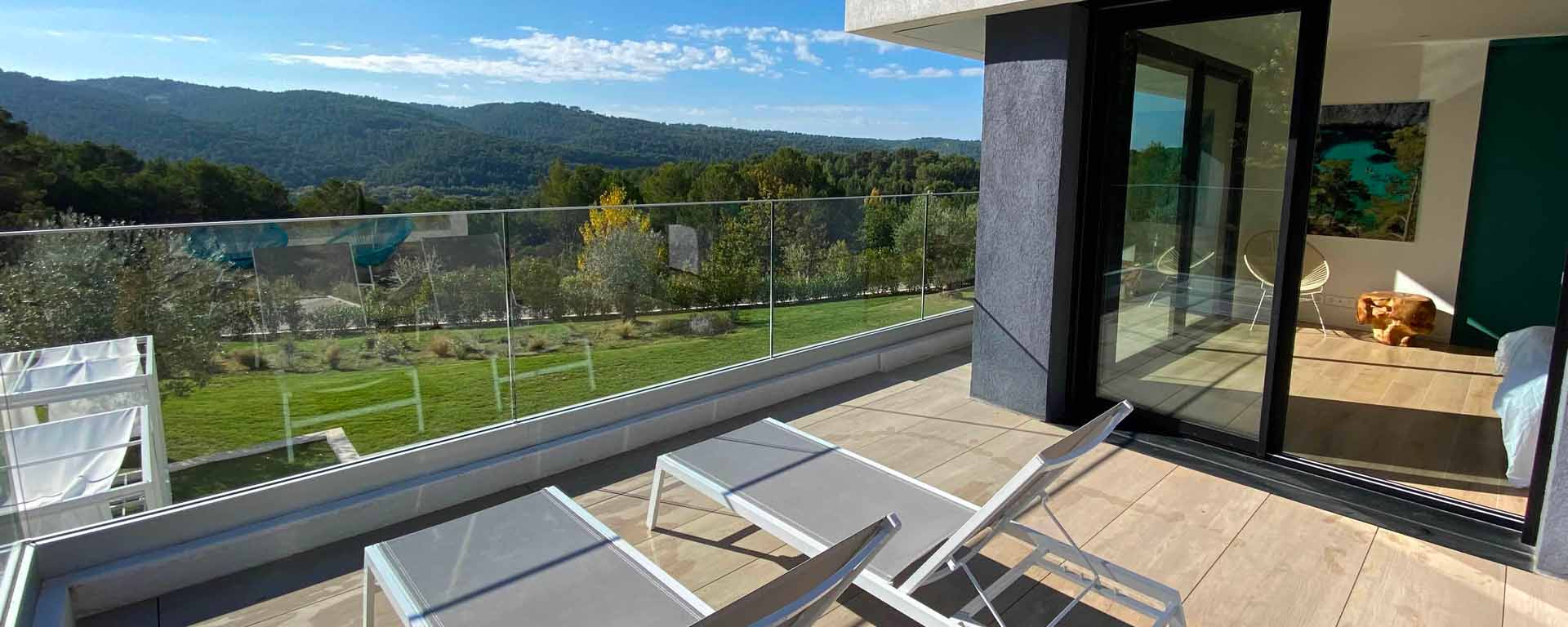 Maison de vacances à Aix-En-Provence avec une vue époustouflante des chambres et terrasses